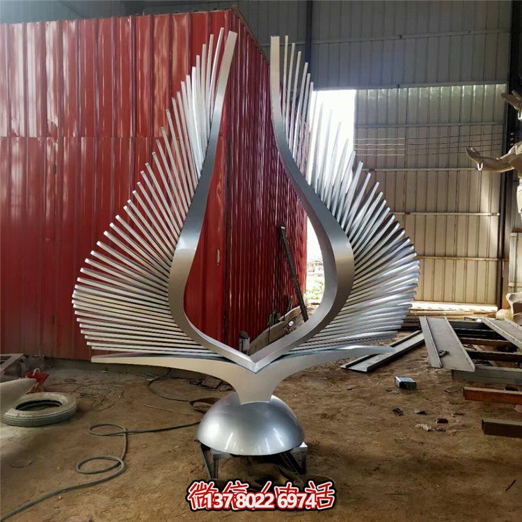 抽象不銹鋼雕塑擺件，為景觀房地產增添精彩景點