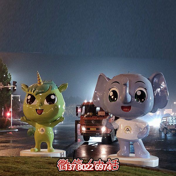 玻璃鋼吉祥物雕塑，為廣場(chǎng)和草地添彩