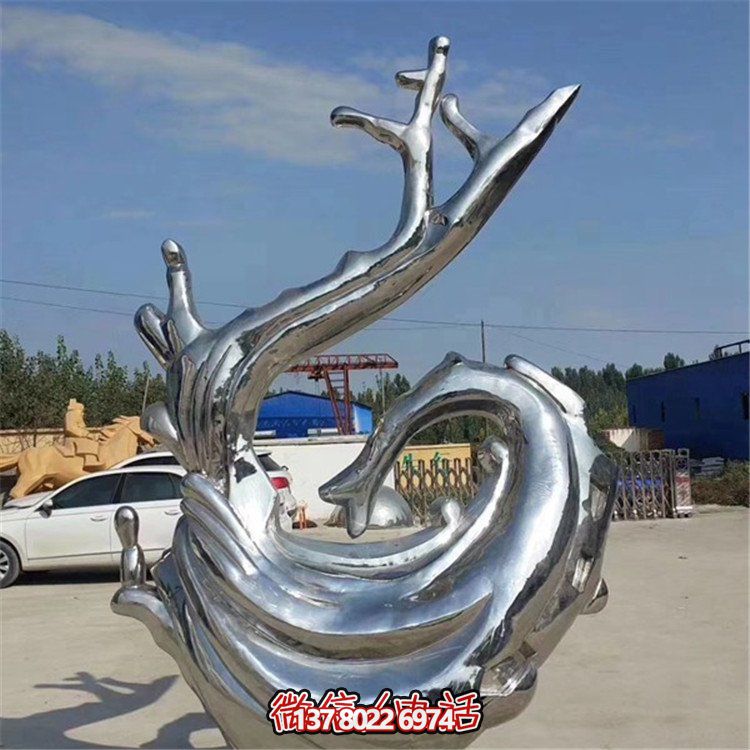 不銹鋼鏡面雕塑，為戶外廣場(chǎng)增添海浪般的浪花氣息