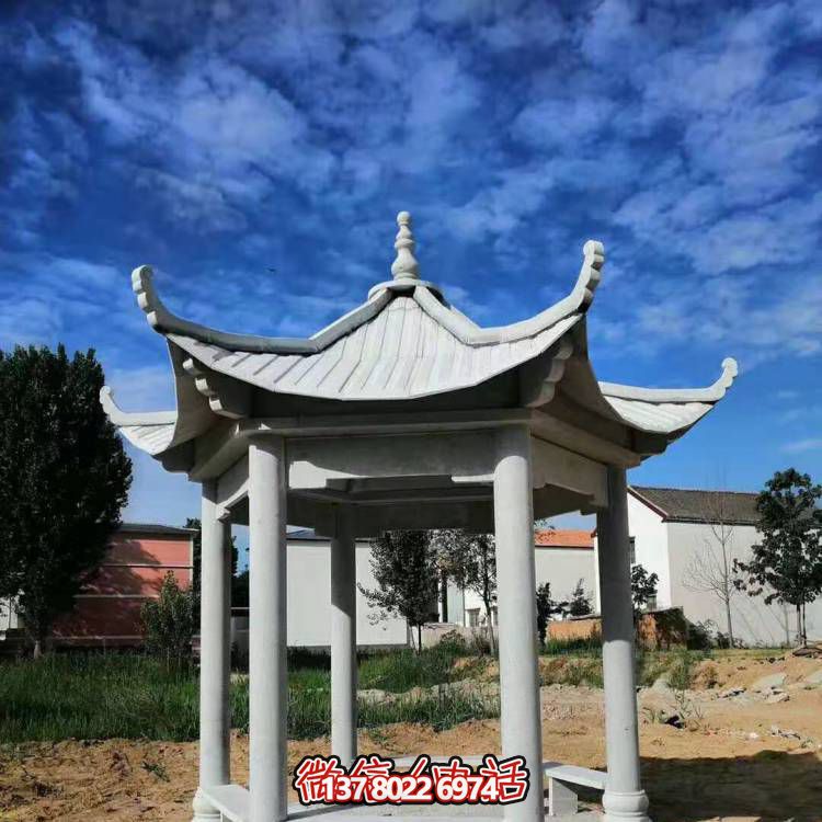 仿古休閑涼亭，天然青石擺放于戶外村莊