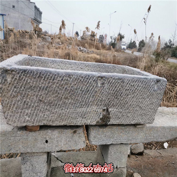 原石石槽，讓空間更加安靜祥和