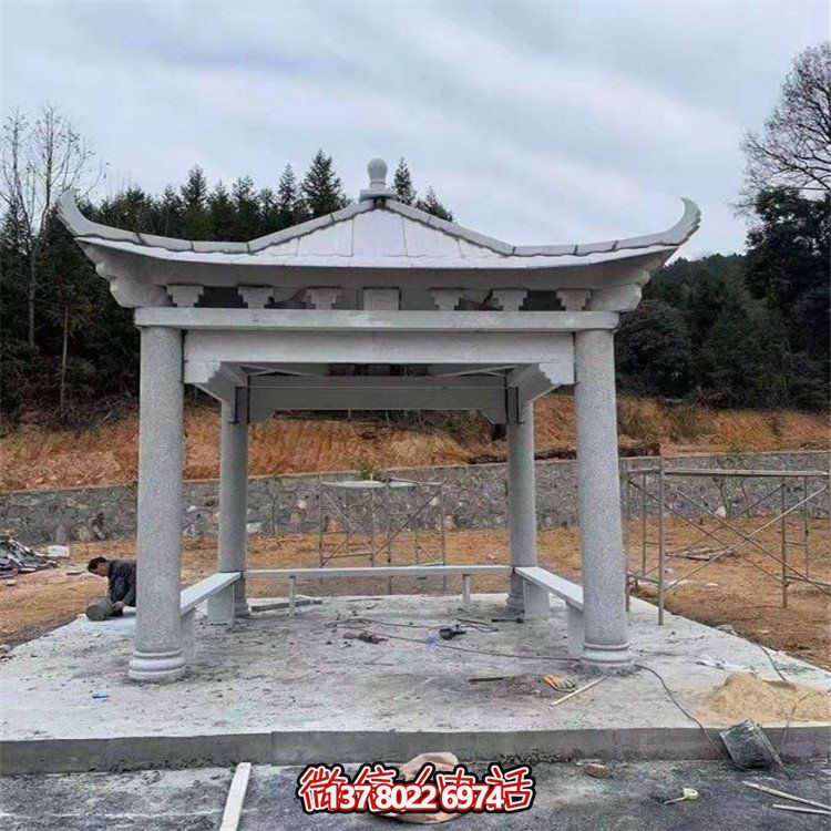 獨具魅力的石雕涼亭，點綴園林景觀