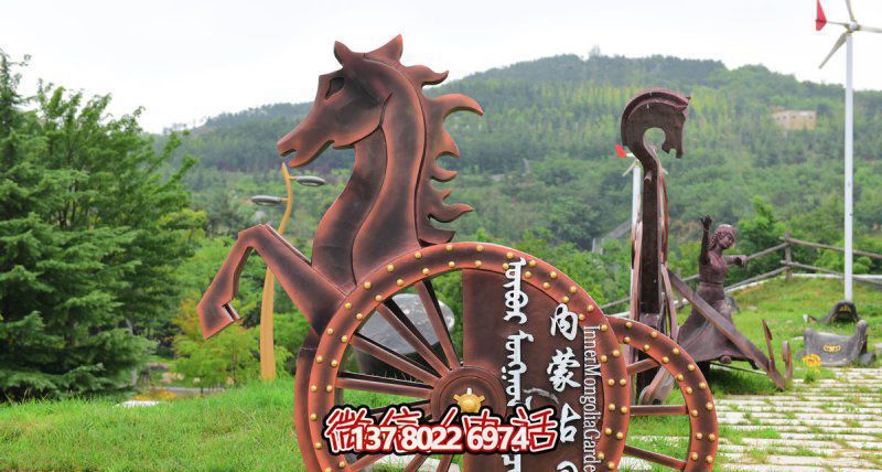 紫銅風(fēng)情景區(qū)——雕塑與馬車(chē)的自然融合 紫銅風(fēng)情景區(qū)——雕塑與馬車(chē)的自然融合