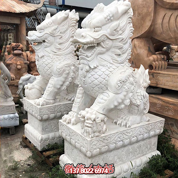 大型漢白玉石雕麒麟雕塑，為您的庭院門(mén)口增添獨(dú)特景觀
